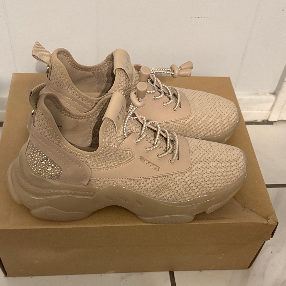 Steve Madden Beige Women's Sneakers